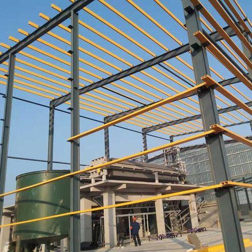 'So sánh Xà gồ composite và Xà gồ kim loại.' 'So sanh Xa go composite va Xa go kim loai.'